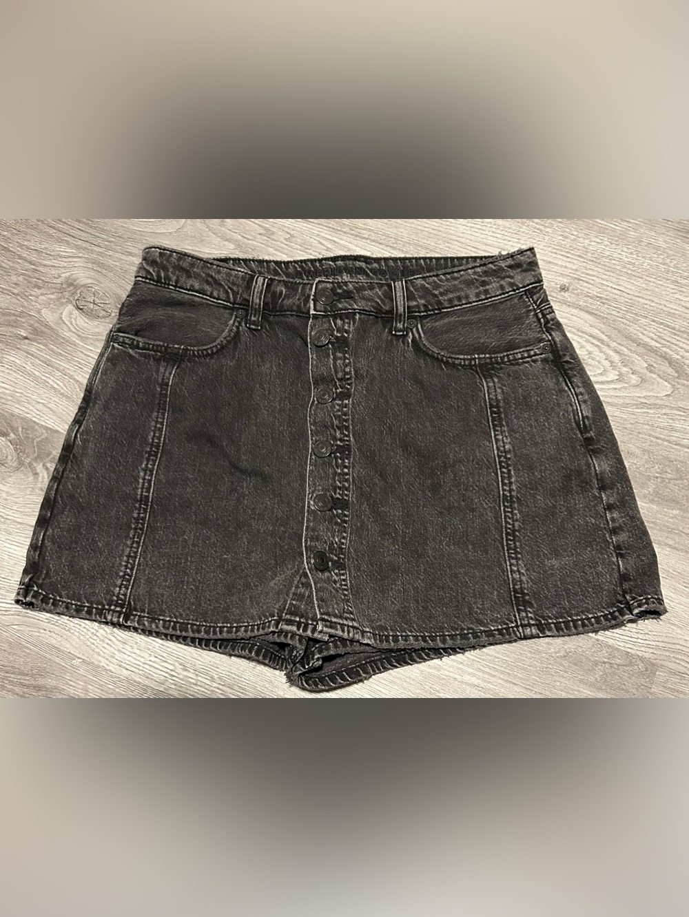 American Eagle Outfitters Washed Distressed Black Button-Front Denim Skort 8